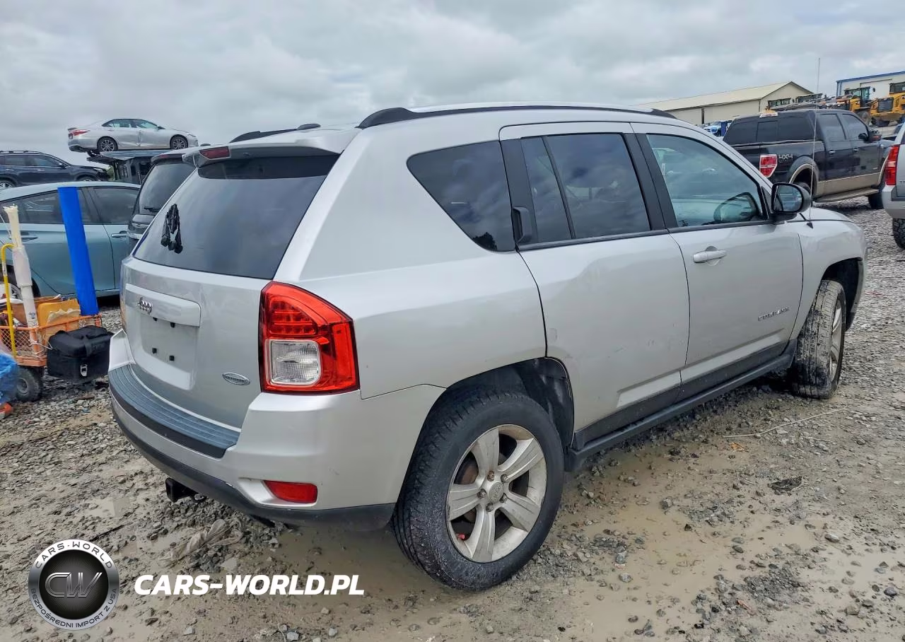 2011 Jeep Compass Sport VIN:1J4NT1FA8BD165772 - 3