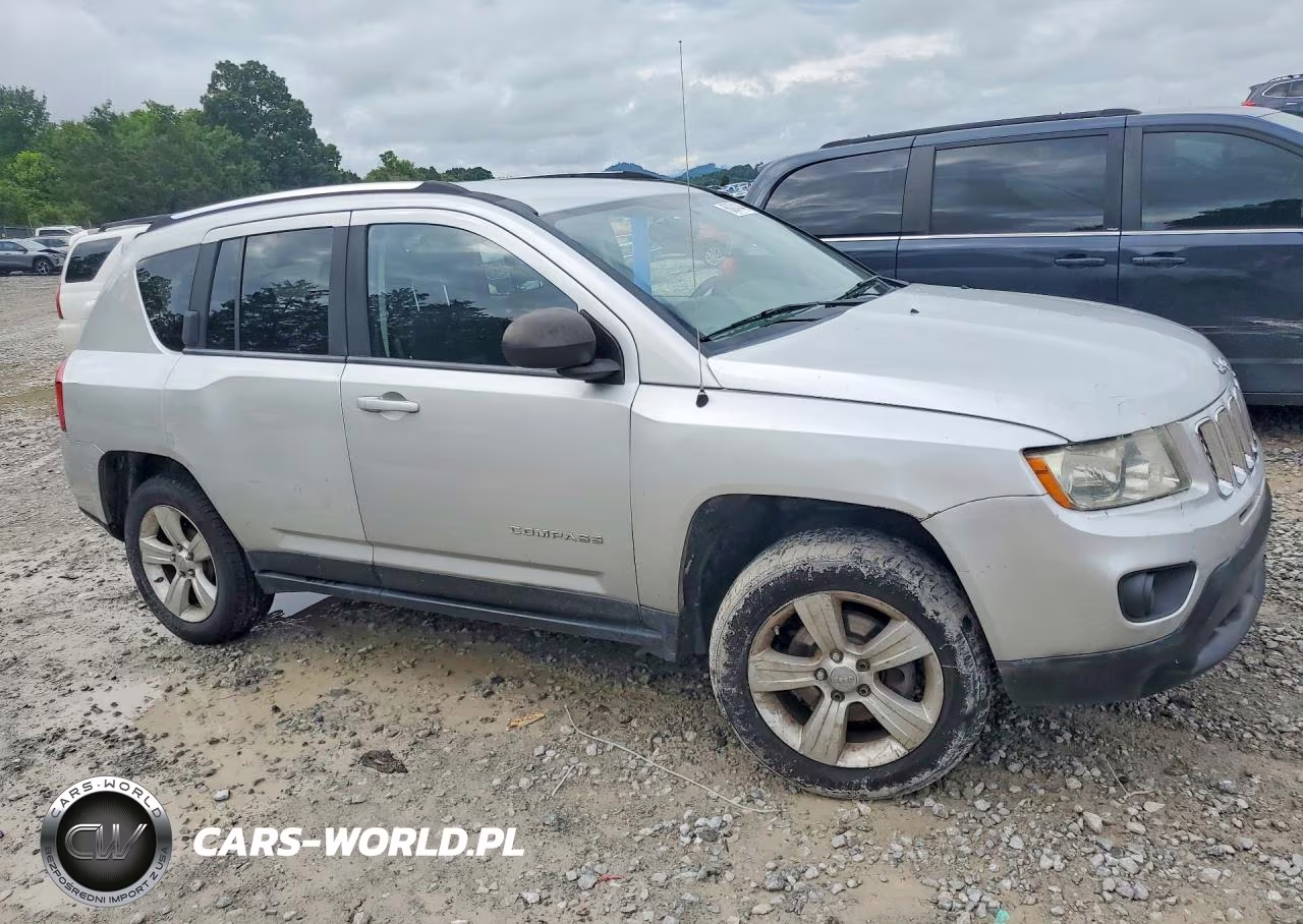 2011 Jeep Compass Sport VIN:1J4NT1FA8BD165772 - 4