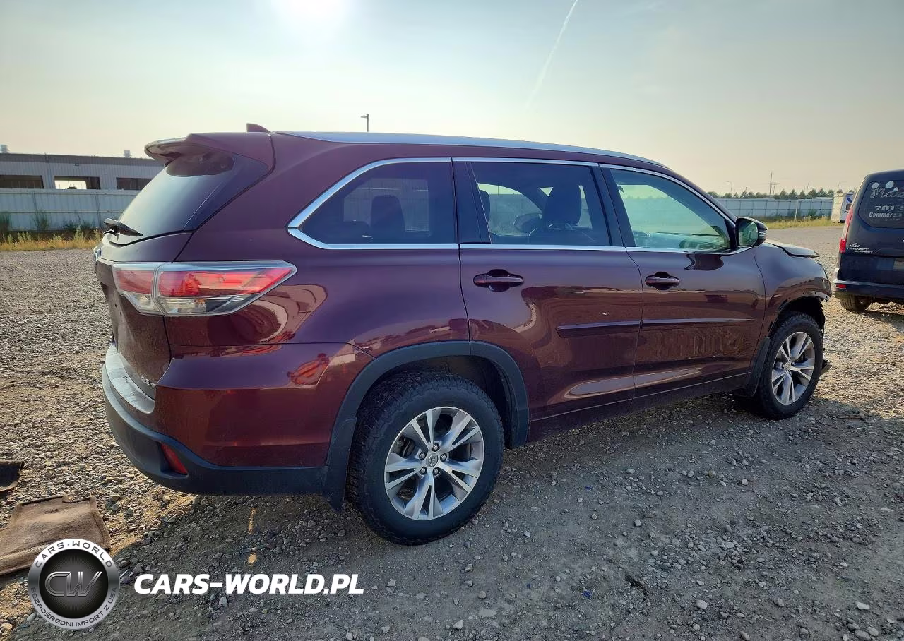 2015 Toyota Highlander Xle VIN:5TDJKRFH5FS110676 - 3