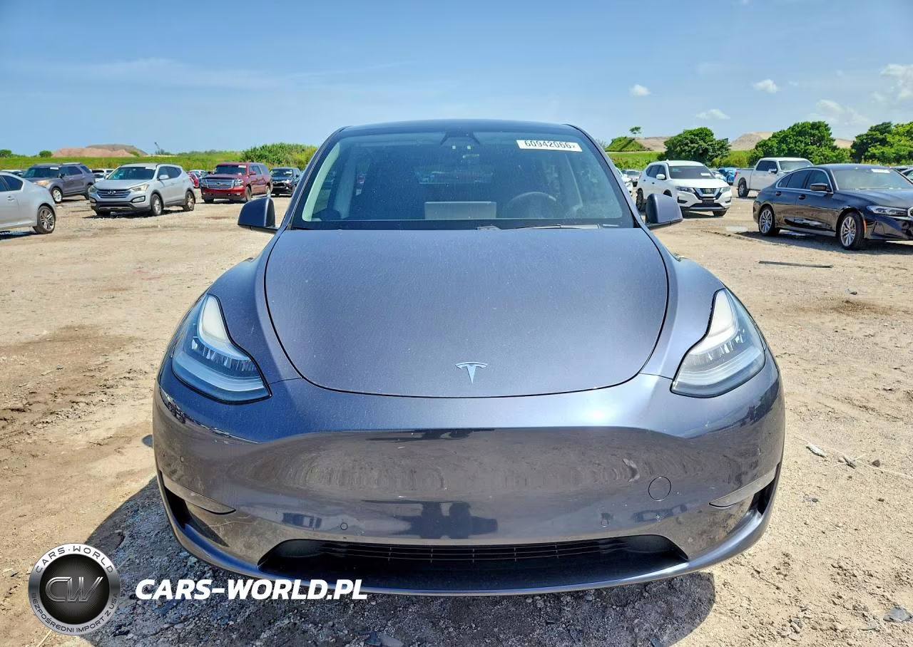 2020 Tesla Model Y VIN:5YJYGDEF8LF011434 - 5