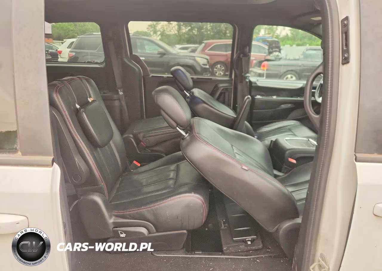 2018 Dodge Grand Caravan Gt VIN:2C4RDGEG7JR324564 - 11