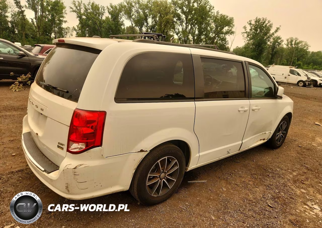 2018 Dodge Grand Caravan Gt VIN:2C4RDGEG7JR324564 - 3