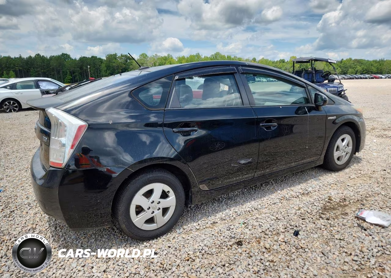 2011 Toyota Prius Two VIN:JTDKN3DU4B0274510 - 3