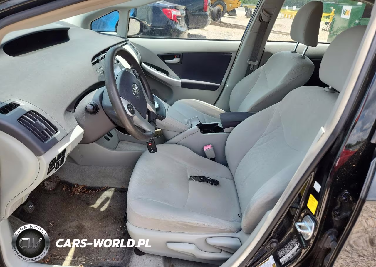 2011 Toyota Prius Two VIN:JTDKN3DU4B0274510 - 7