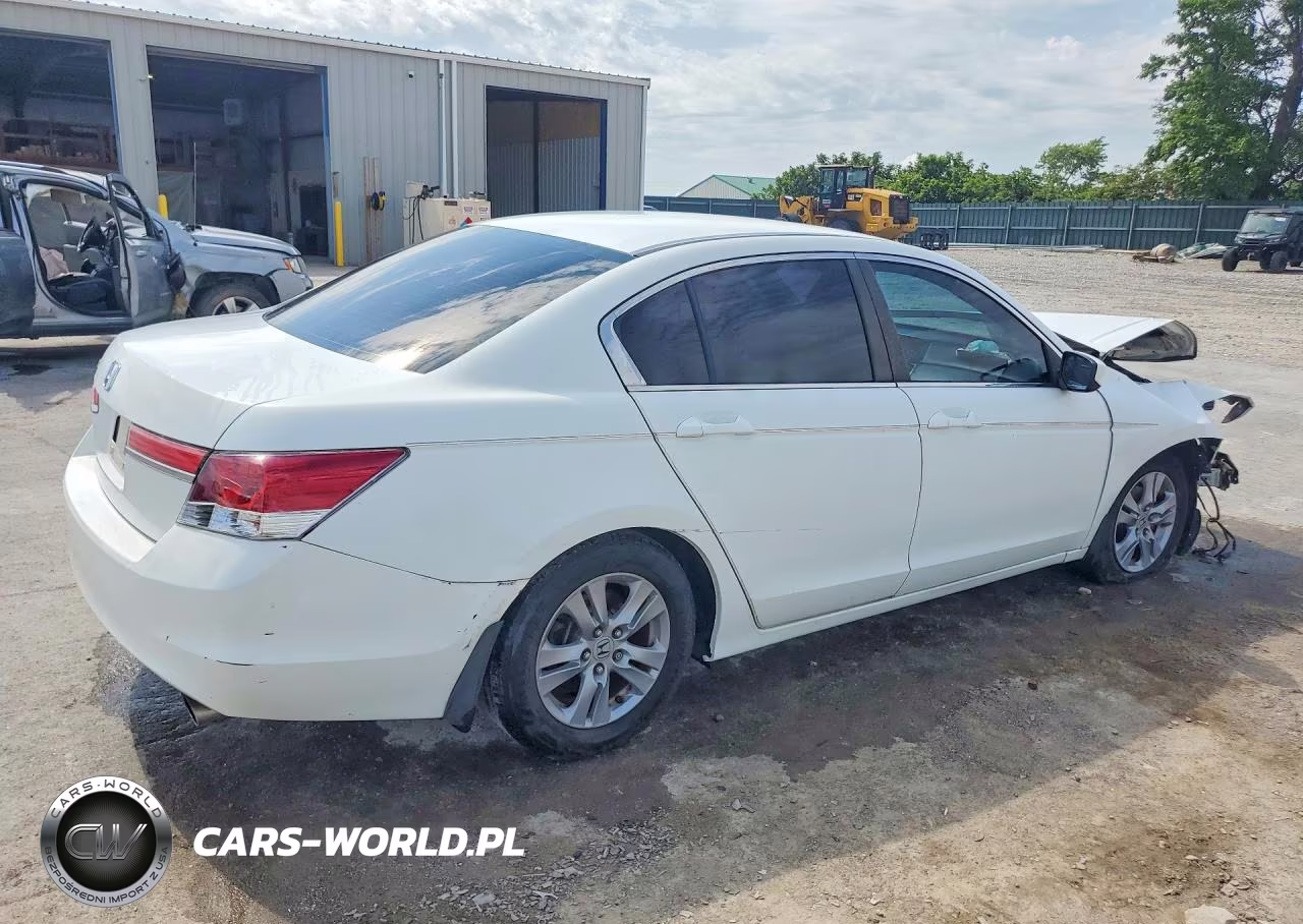2011 Honda Accord Lxp VIN:1HGCP2F47BA107155 - 3