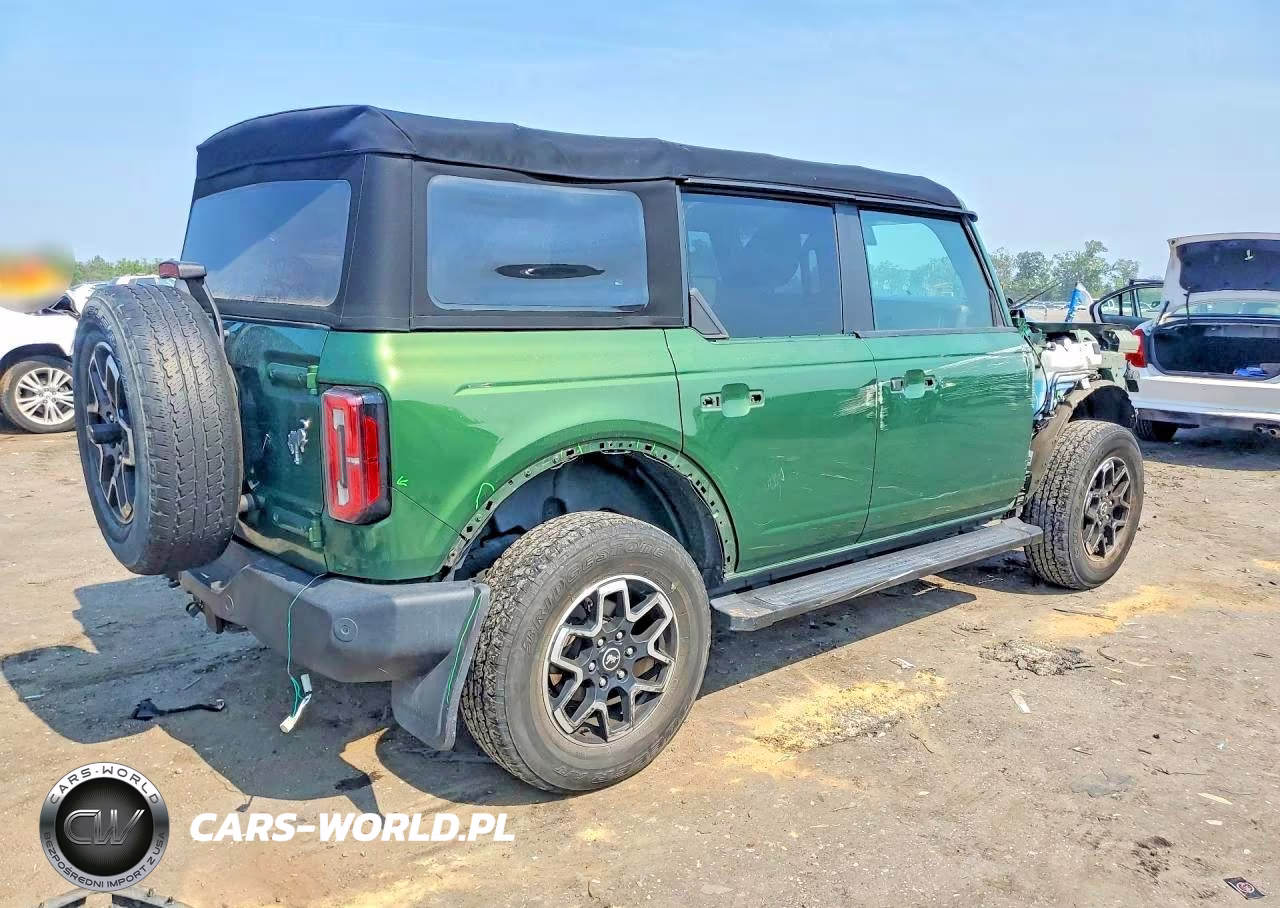 2023 Ford Bronco Base VIN:1FMDE5DH5PLA99404 - 3