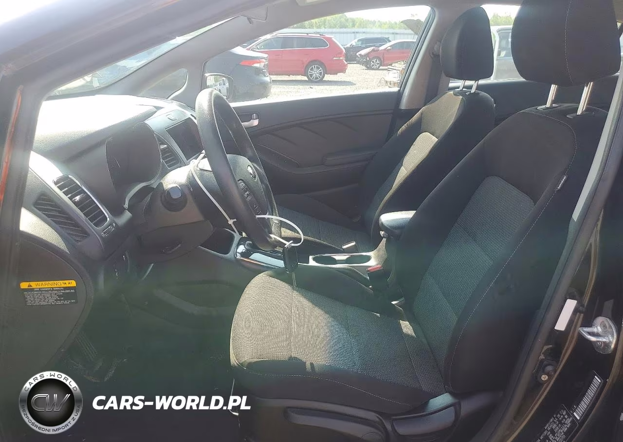 2018 Kia Forte Lx VIN:3KPFK4A7XJE222755 - 7