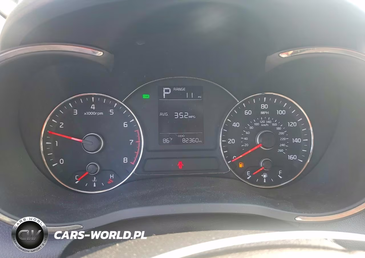 2018 Kia Forte Lx VIN:3KPFK4A7XJE222755 - 9
