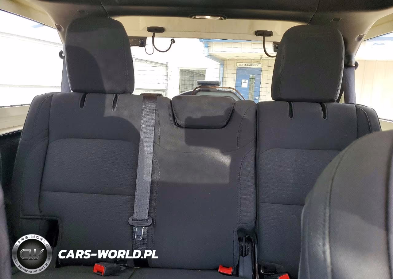 2020 Jeep Wrangler Unlimited Sahara VIN:1C4HJXEN8LW214149 - 10
