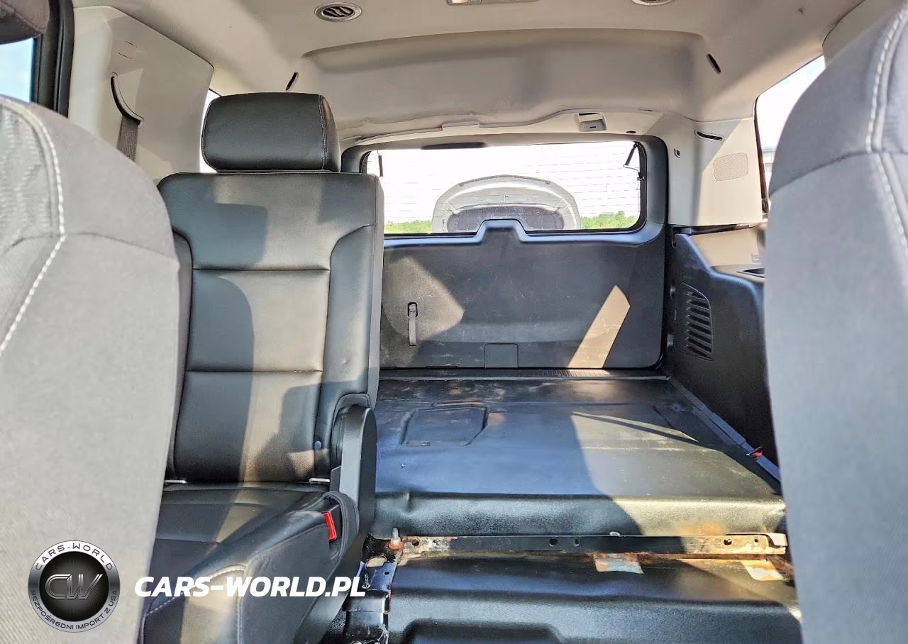 2019 Chevrolet Tahoe Police VIN:1GNSKDEC2KR401388 - 10