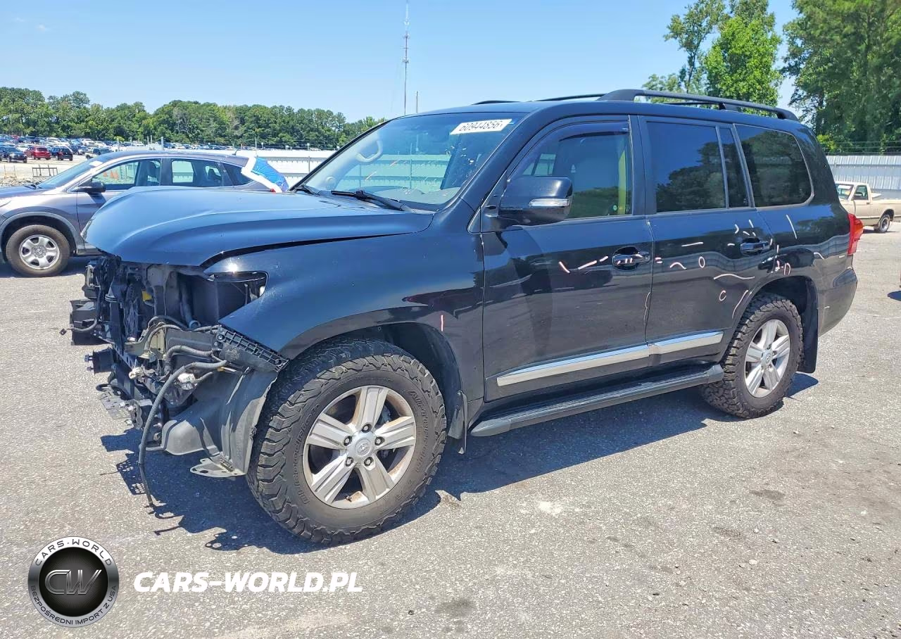 2014 Toyota Land Cruiser Base