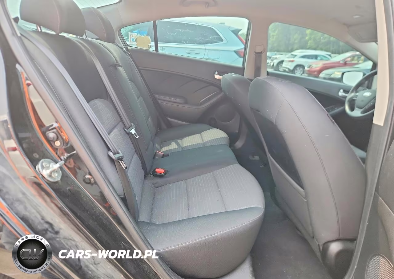 2018 Kia Forte Lx VIN:3KPFL4A70JE248794 - 10
