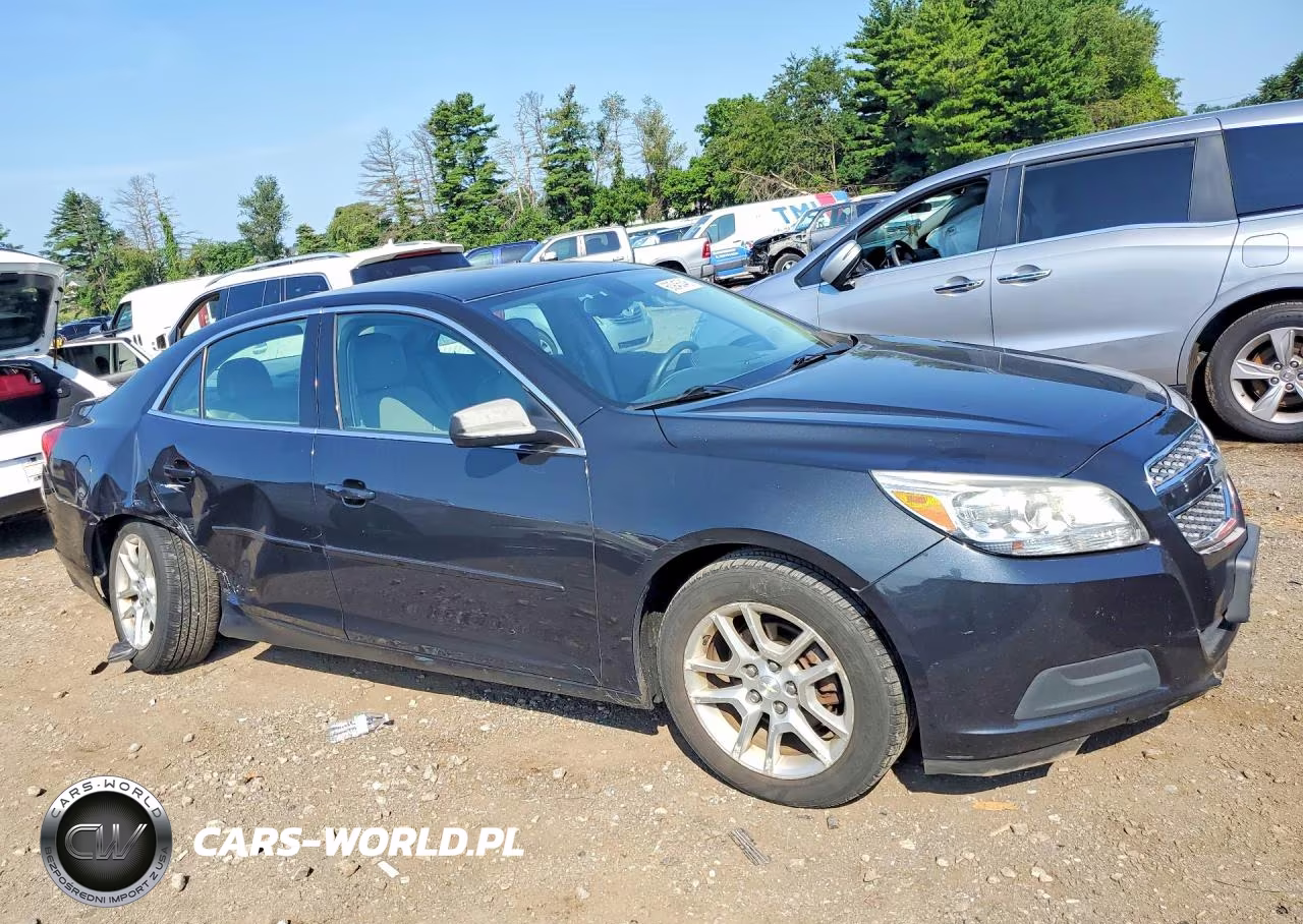 2013 Chevrolet Malibu 1Lt VIN:1G11D5SR0DF139946 - 4