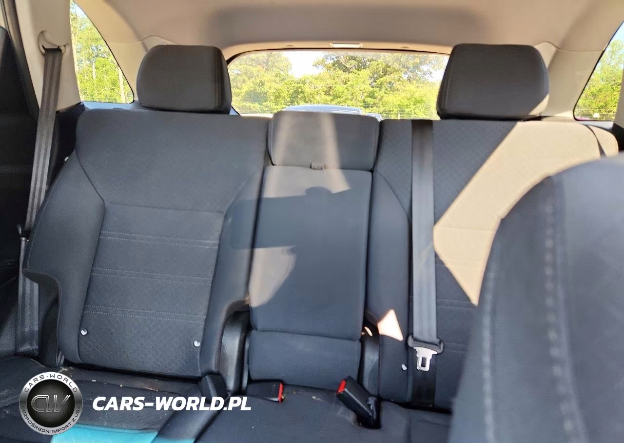 2020 Kia Sorento S VIN:5XYPG4A50LG614654 - 10