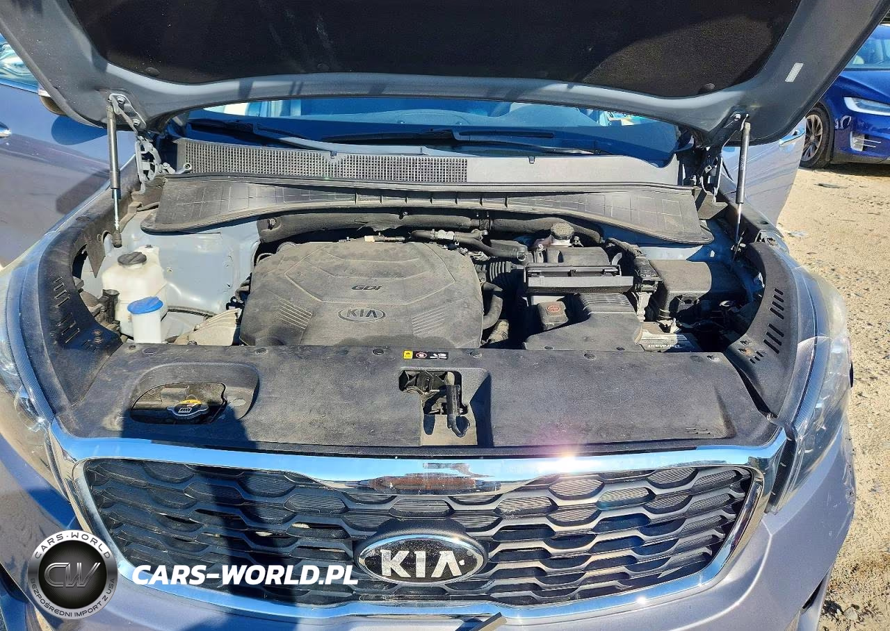 2020 Kia Sorento S VIN:5XYPG4A50LG614654 - 12