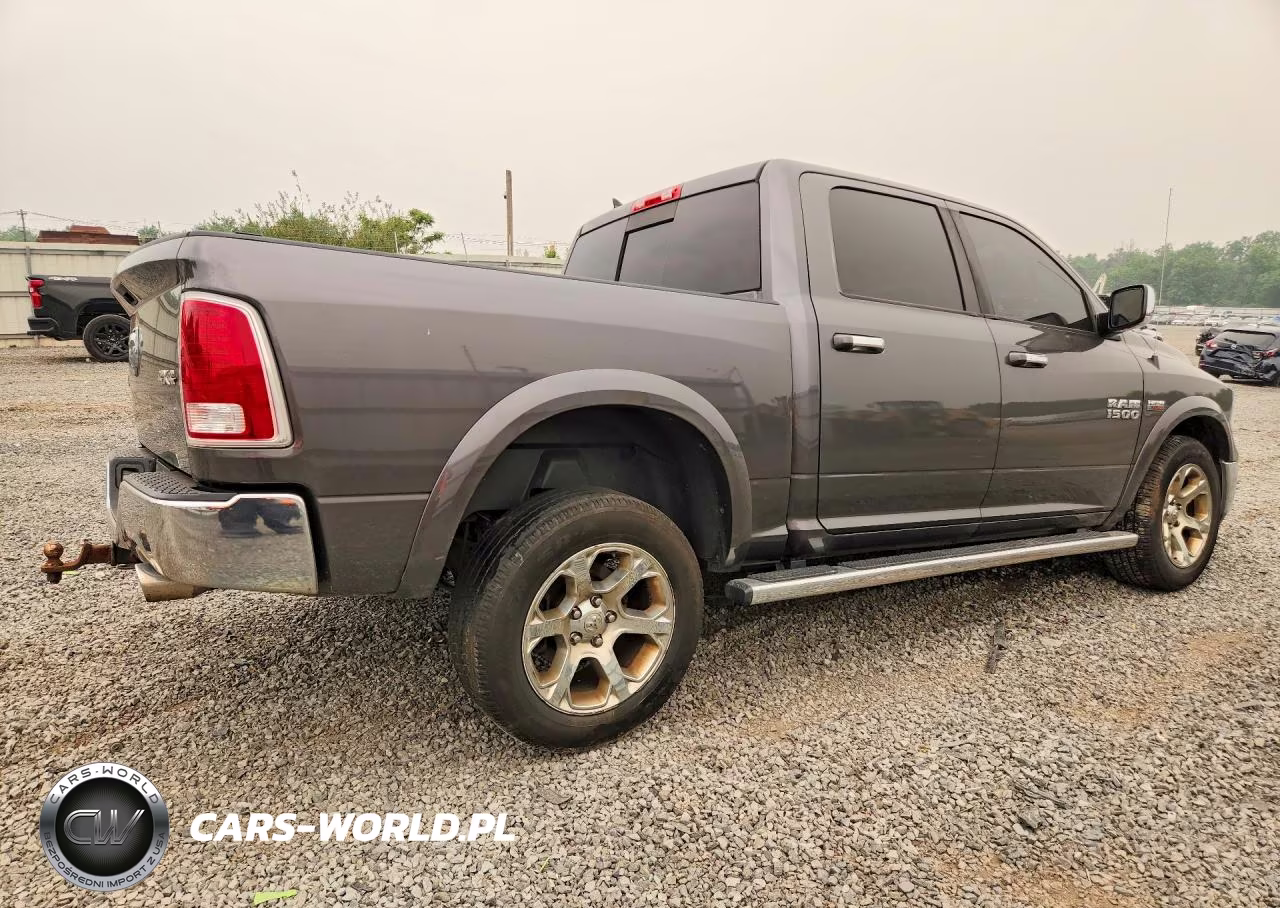 2016 Ram 1500 Laramie VIN:1C6RR7NT8GS418143 - 3