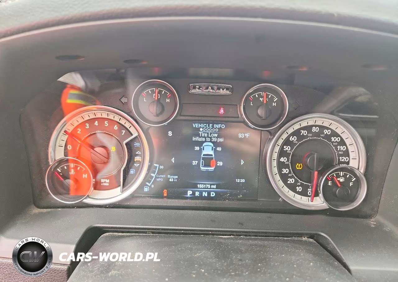 2016 Ram 1500 Laramie VIN:1C6RR7NT8GS418143 - 9