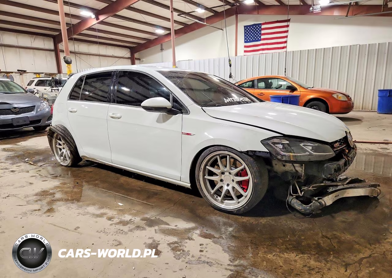 2019 Volkswagen Gti S VIN:3VW5T7AU1KM020455 - 4