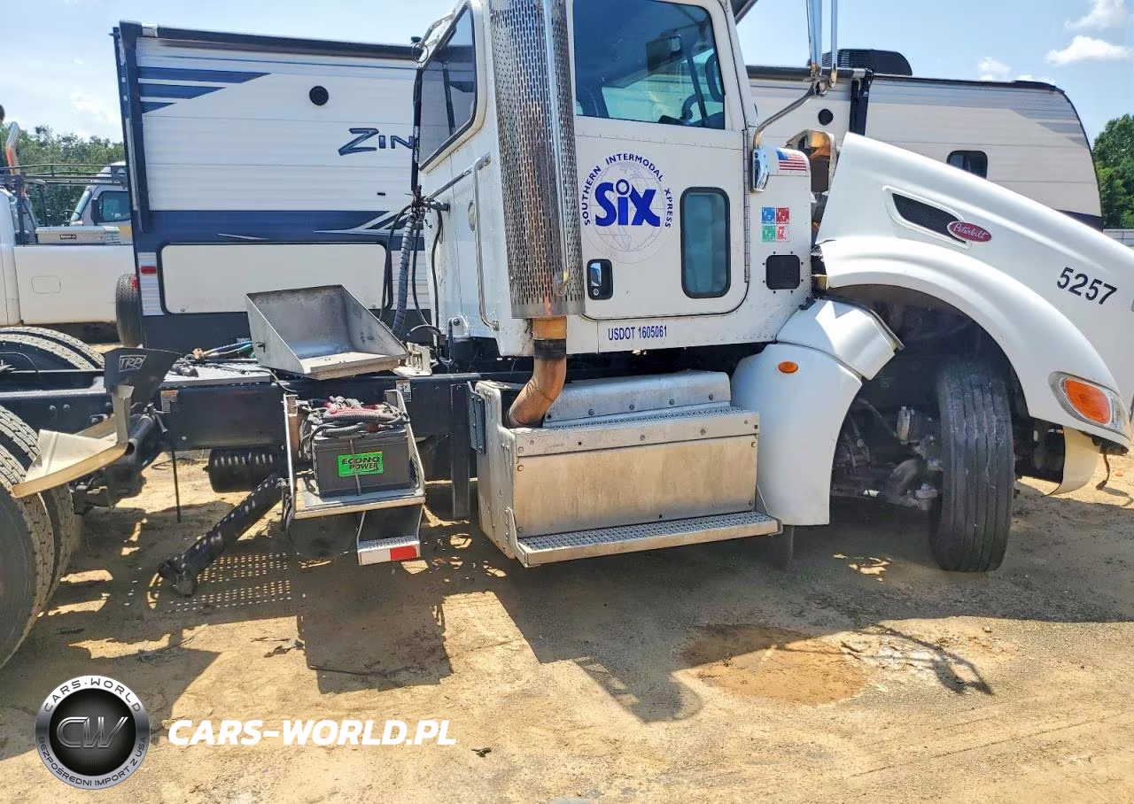 2013 Peterbilt 386 Semi Truck VIN:1XPHDPX0DD194476 - 13