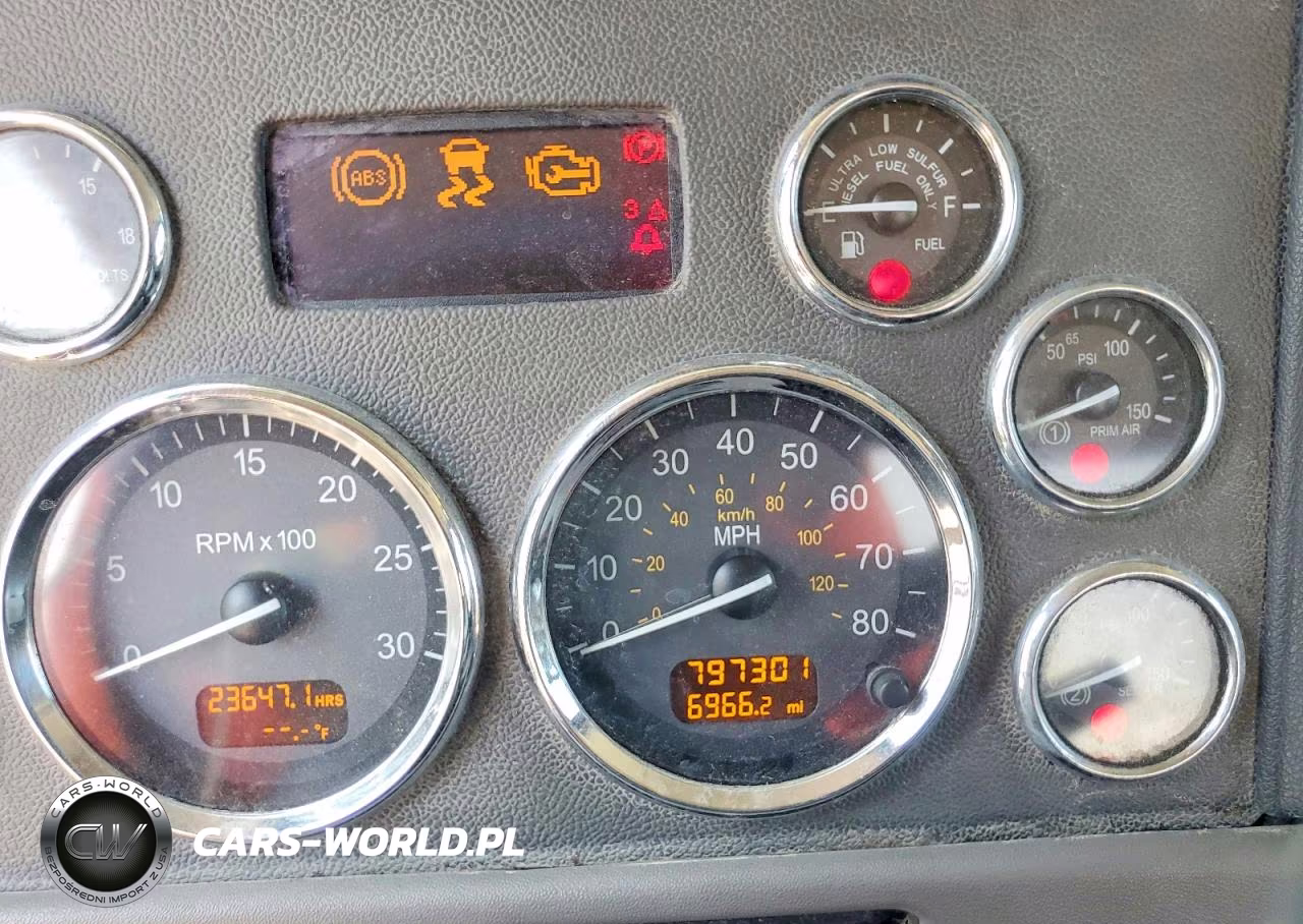 2013 Peterbilt 386 Semi Truck VIN:1XPHDPX0DD194476 - 9