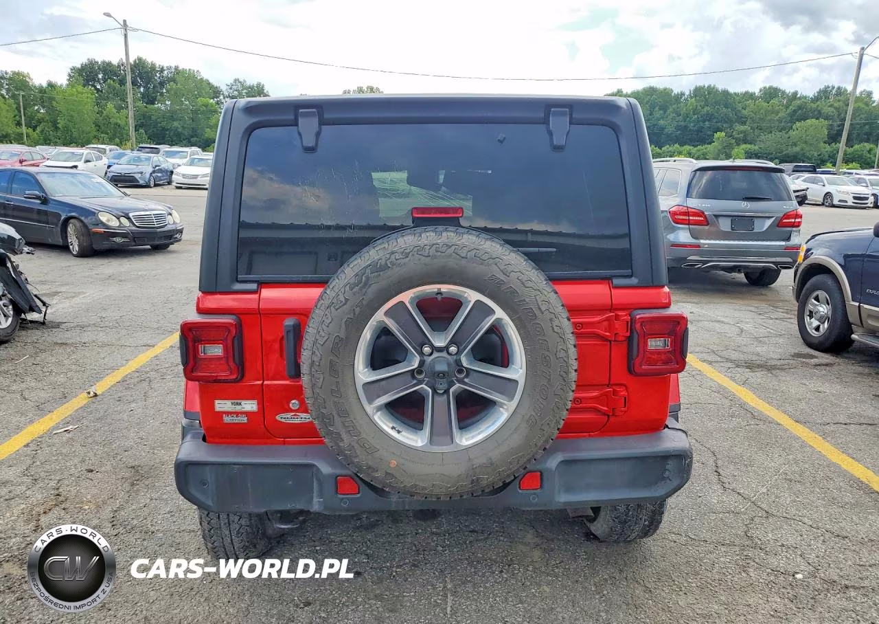 2020 Jeep Wrangler Unlimited Sahara VIN:1C4HJXEN6LW218927 - 6