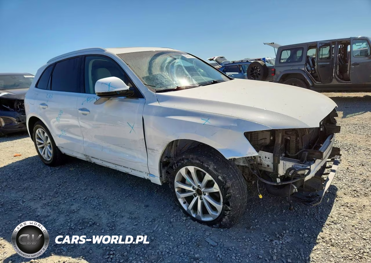 2015 Audi Q5 Premium VIN:WA1CFAFP1FA138990 - 4