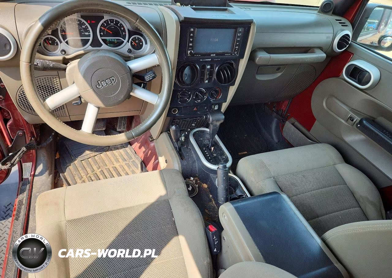 2008 Jeep Wrangler Unlimited Sahara VIN:1J8GA59188L614334 - 8