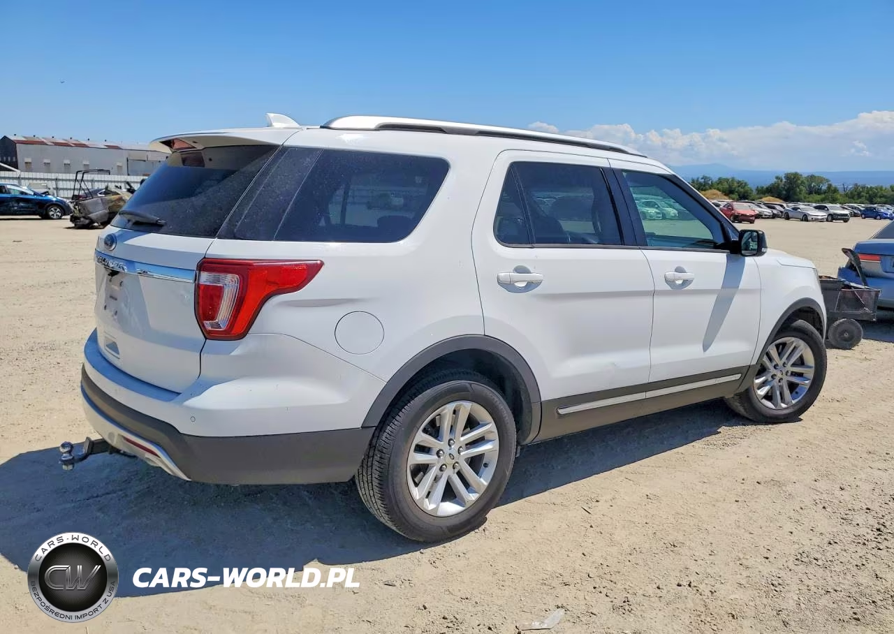 2016 Ford Explorer Xlt VIN:1FM5K7D8XGGA18284 - 3