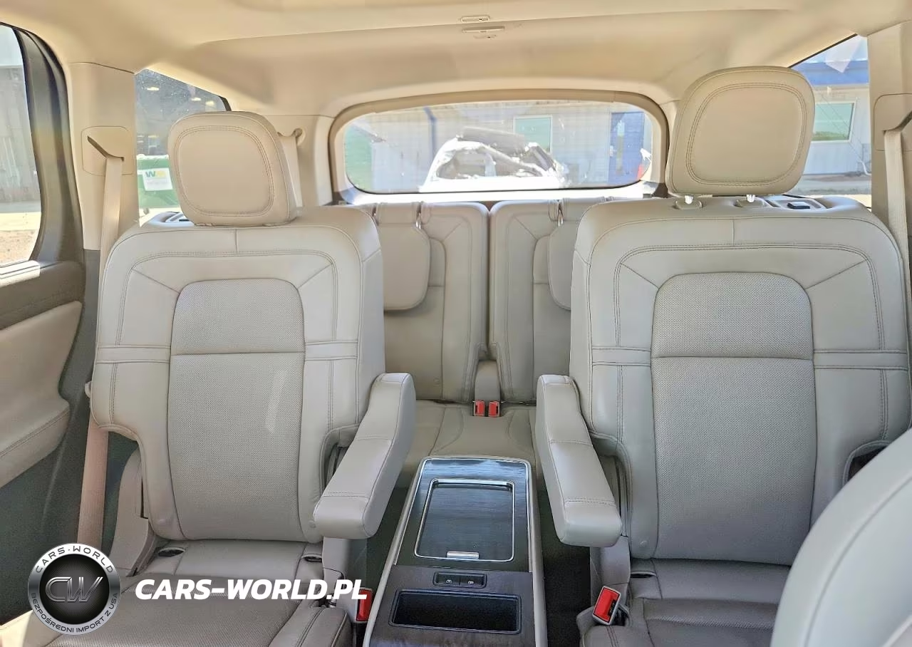 2020 Lincoln Aviator Reserve VIN:5LM5J7XC7LGL09819 - 10
