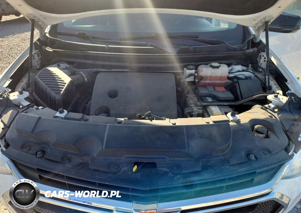 2018 Chevrolet Traverse Ls VIN:1GNEVFKWXJJ172440 - 12