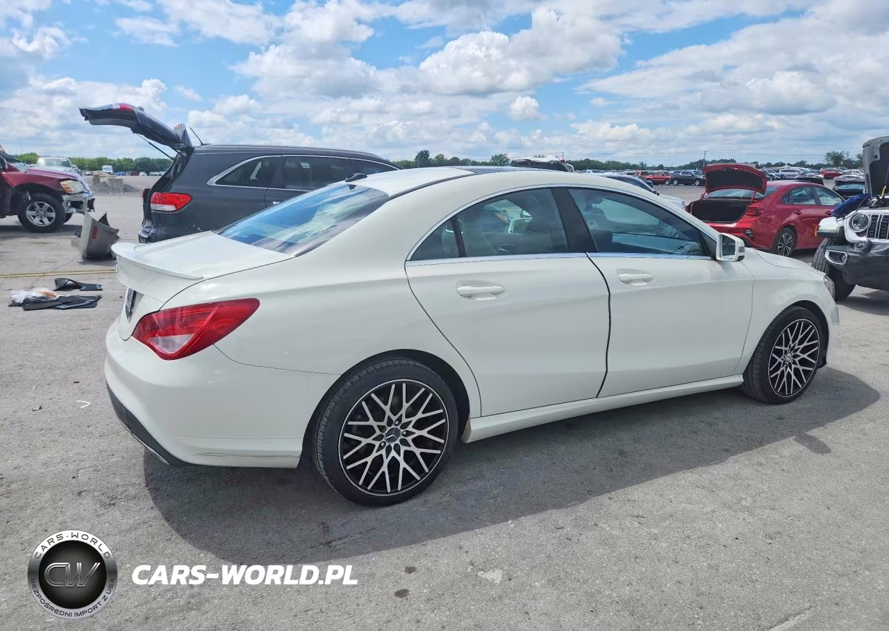2018 Mercedes-Benz Cla 250 VIN:WDDSJ4EB2JN594446 - 3