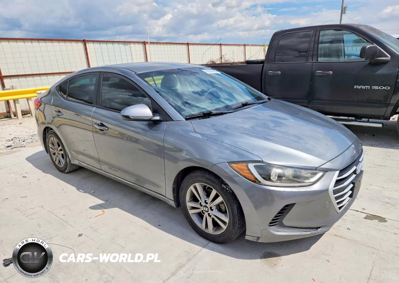 2018 Hyundai Elantra Sel VIN:KMHD84LF7JU592892 - 4