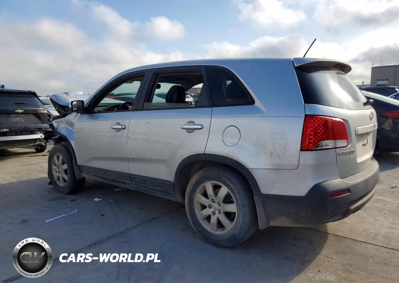 2013 Kia Sorento Lx VIN:5XYKT3A15DG359370 - 2