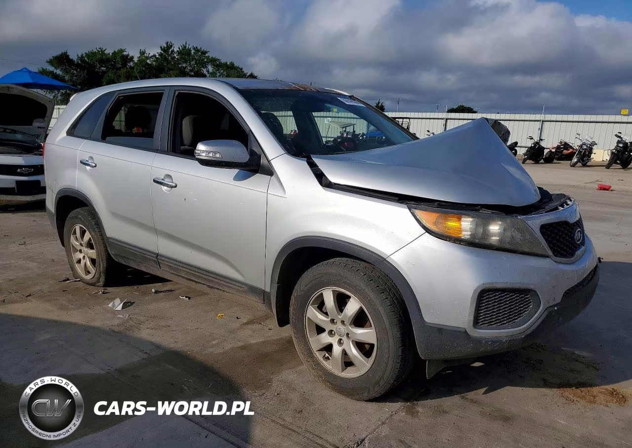 2013 Kia Sorento Lx VIN:5XYKT3A15DG359370 - 4