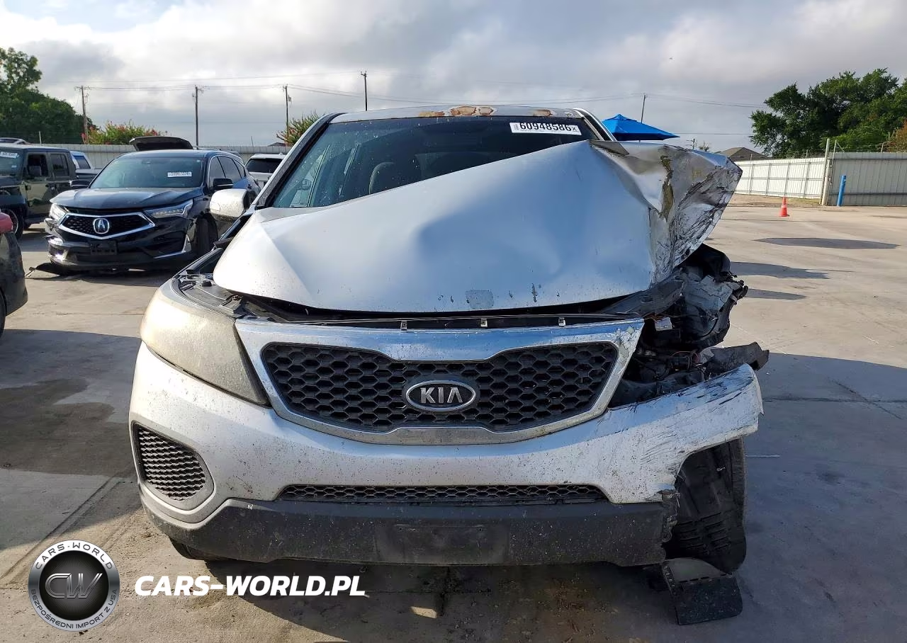 2013 Kia Sorento Lx VIN:5XYKT3A15DG359370 - 5