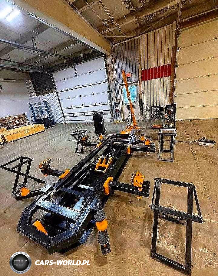 2025 OTHER HEAVY EQUIPMENT L PULLER VIN:3811006 - 7