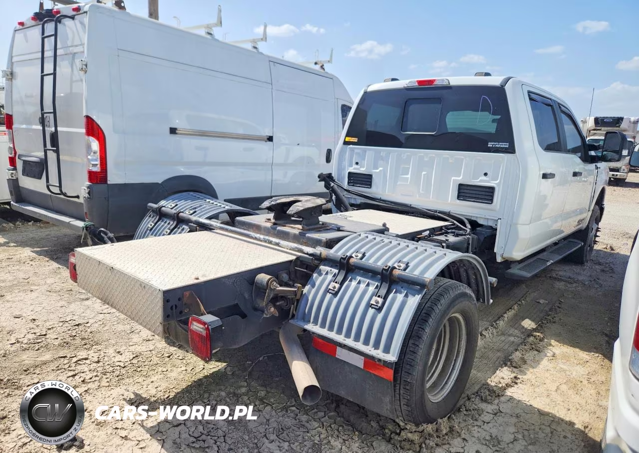 2023 Ford F350 Super Duty VIN:1FD8W3HT6PEC76676 - 3