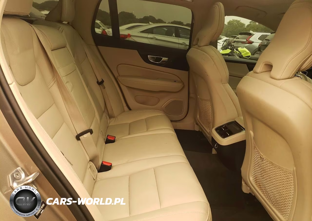 2020 Volvo V60 Cross Country T5 Momentum VIN:YV4102WK5L1041566 - 10