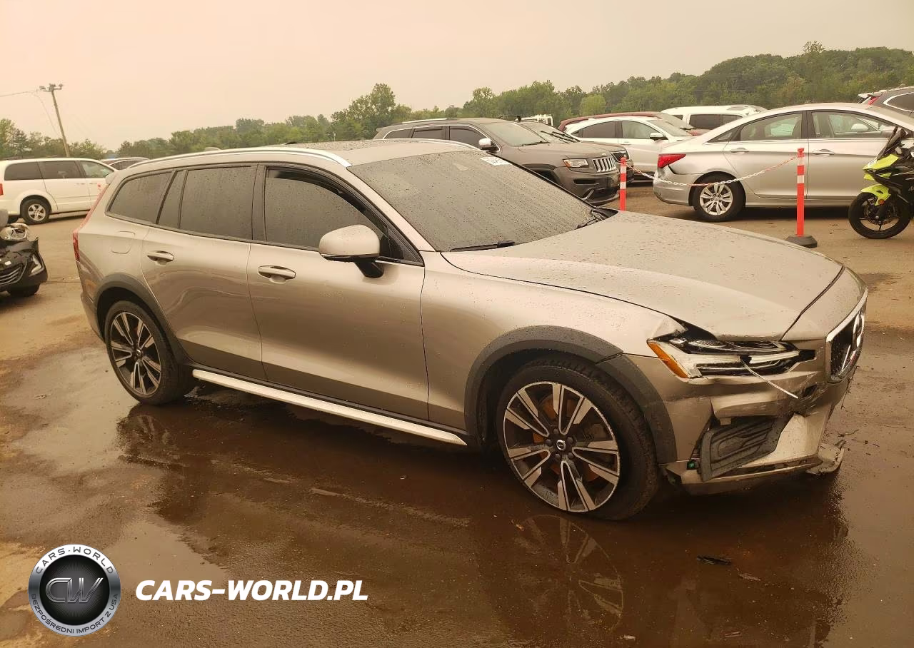 2020 Volvo V60 Cross Country T5 Momentum VIN:YV4102WK5L1041566 - 4