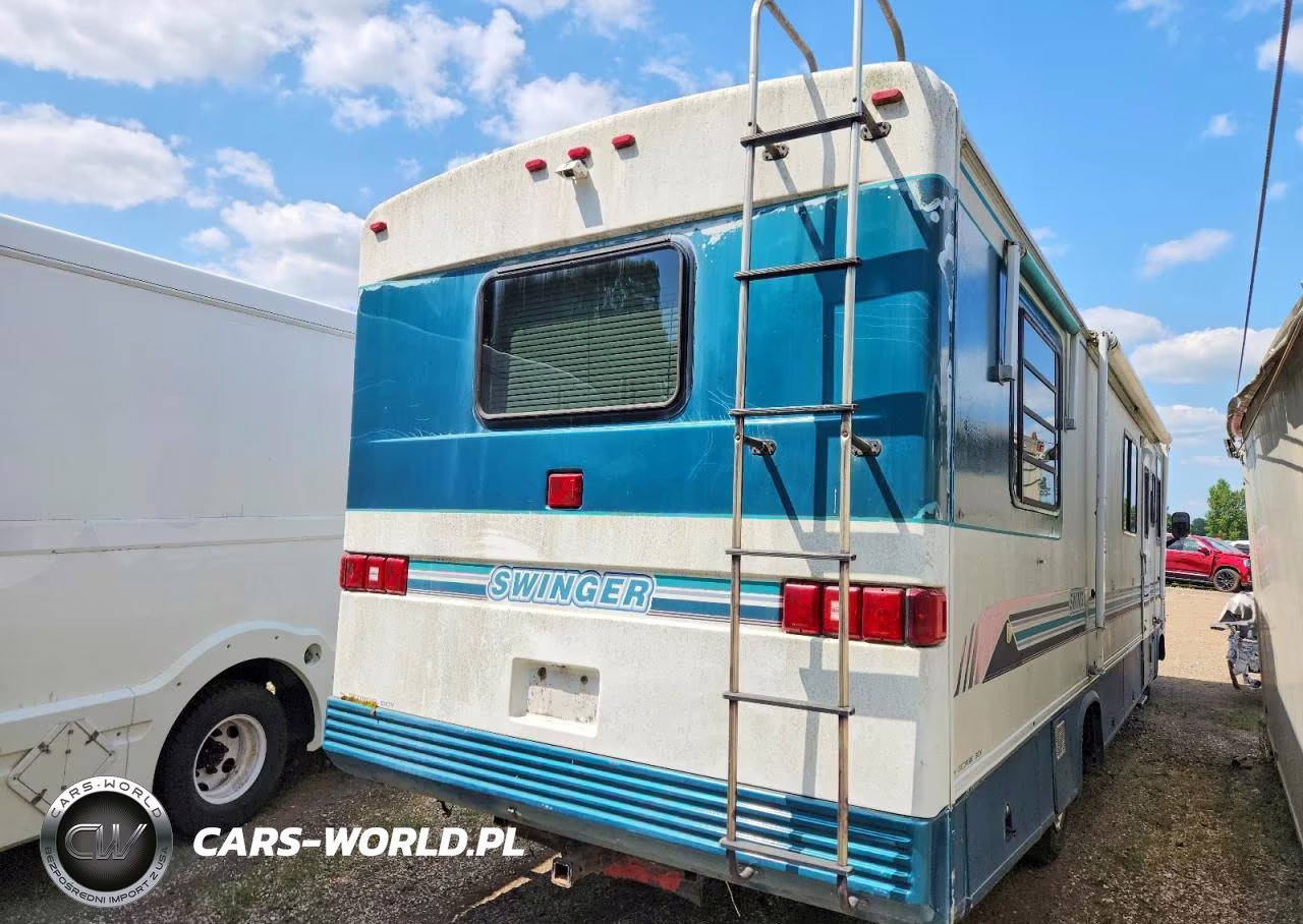 1994 Chevrolet Swinger Rv VIN:1GBKP37N5R3306229 - 4