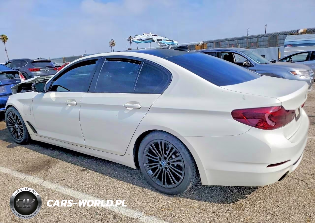 2019 BMW 530E VIN:WBAJA9C55KB399635 - 2