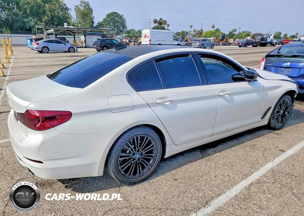 2019 BMW 530E VIN:WBAJA9C55KB399635 - 3