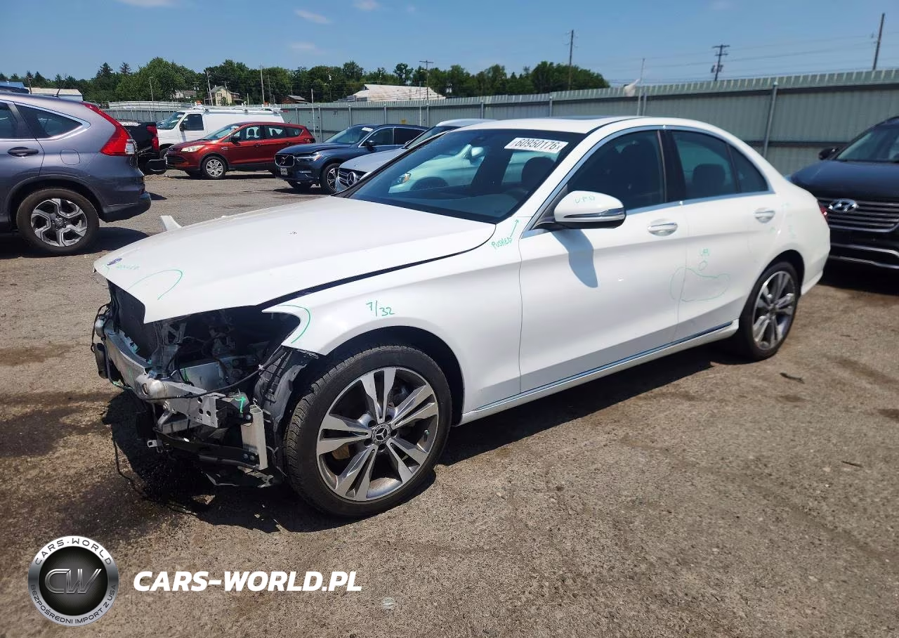 2020 Mercedes-Benz C 300 4Matic – zdjęcie 1 z 13