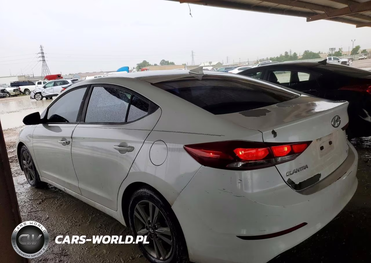 2018 Hyundai Elantra Value Edition VIN:5NPD84LF2JH221797 - 2