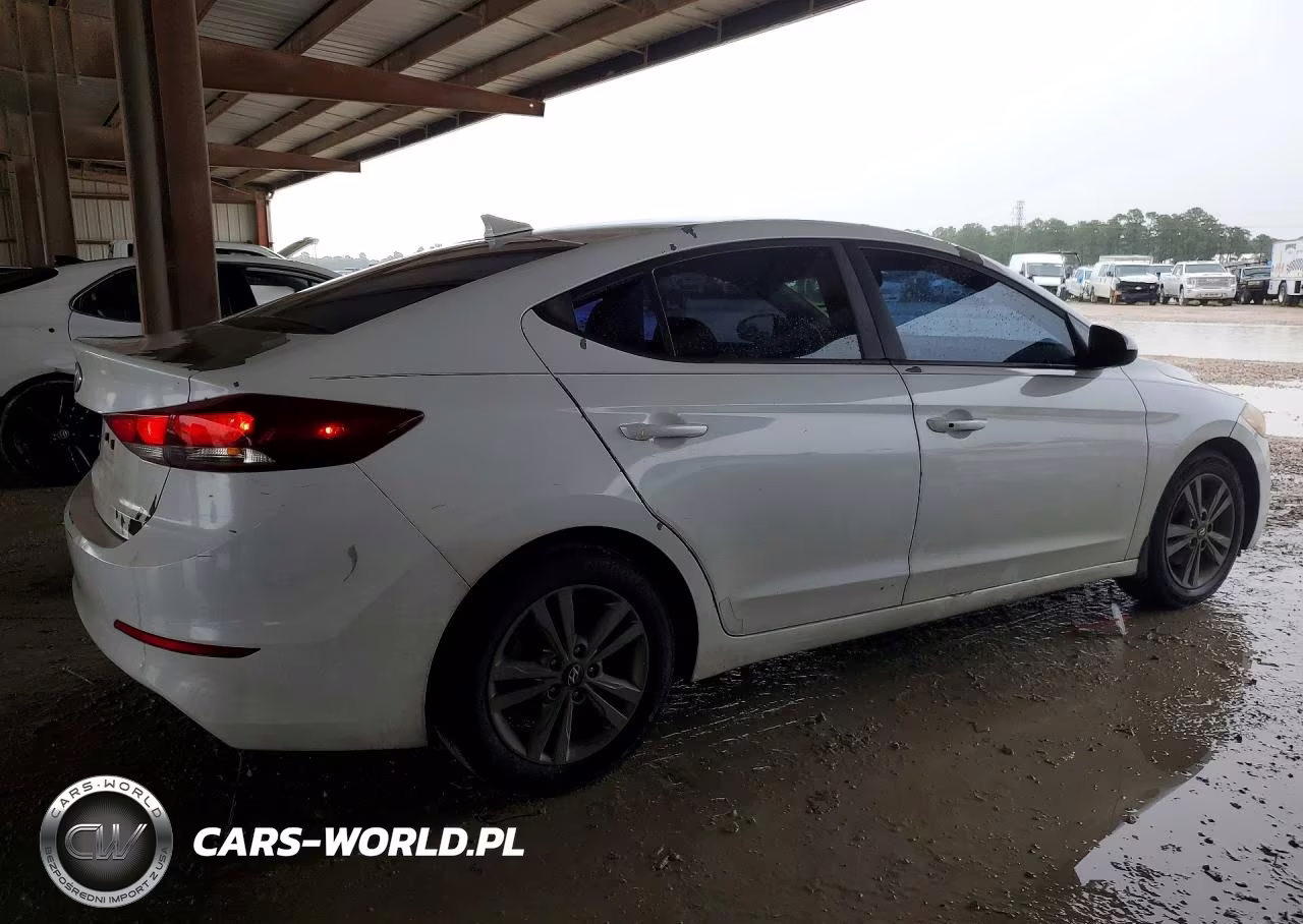 2018 Hyundai Elantra Value Edition VIN:5NPD84LF2JH221797 - 3