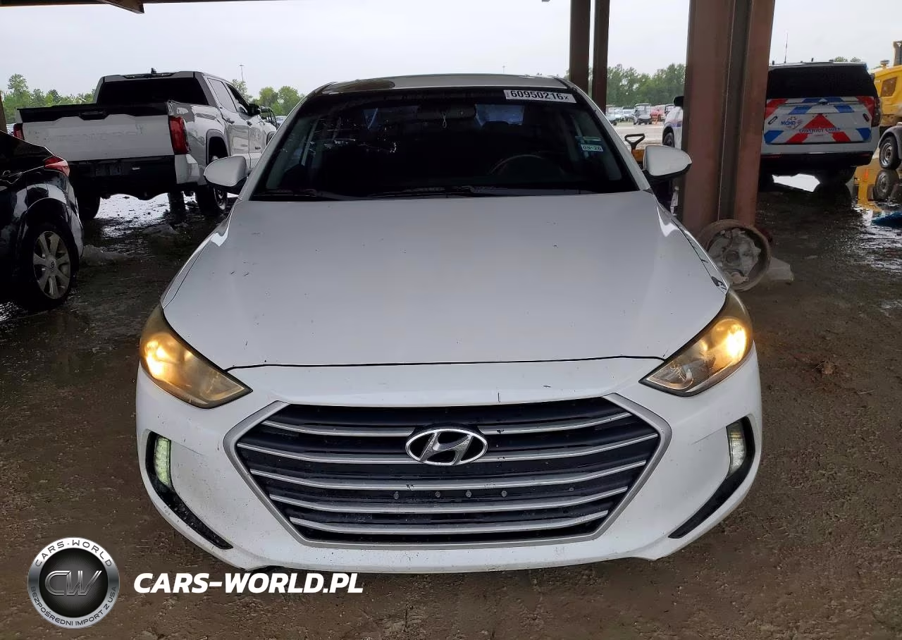 2018 Hyundai Elantra Value Edition VIN:5NPD84LF2JH221797 - 5