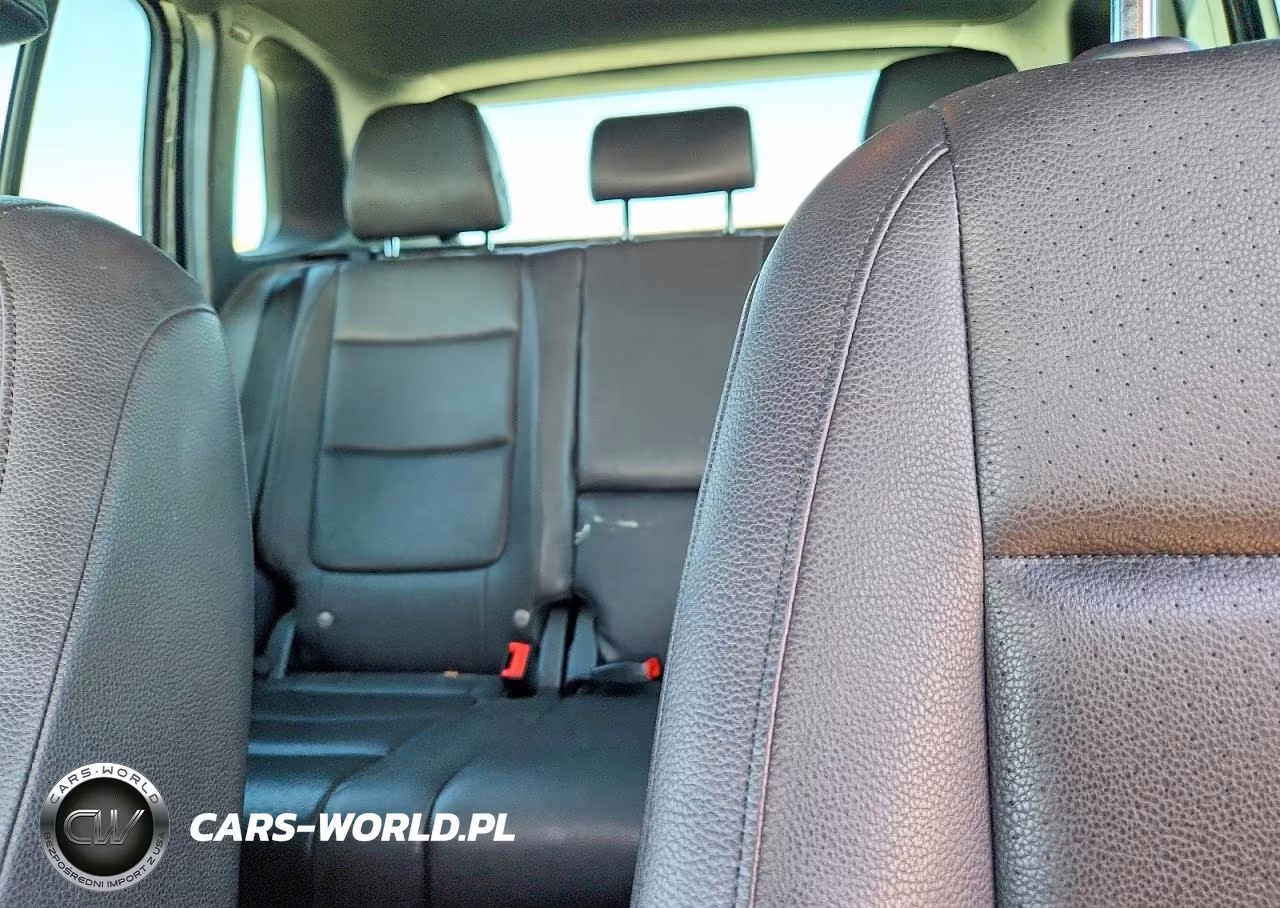 2016 Volkswagen Tiguan S-Se-Sel-R-Line VIN:WVGBV7AX1GW081432 - 10