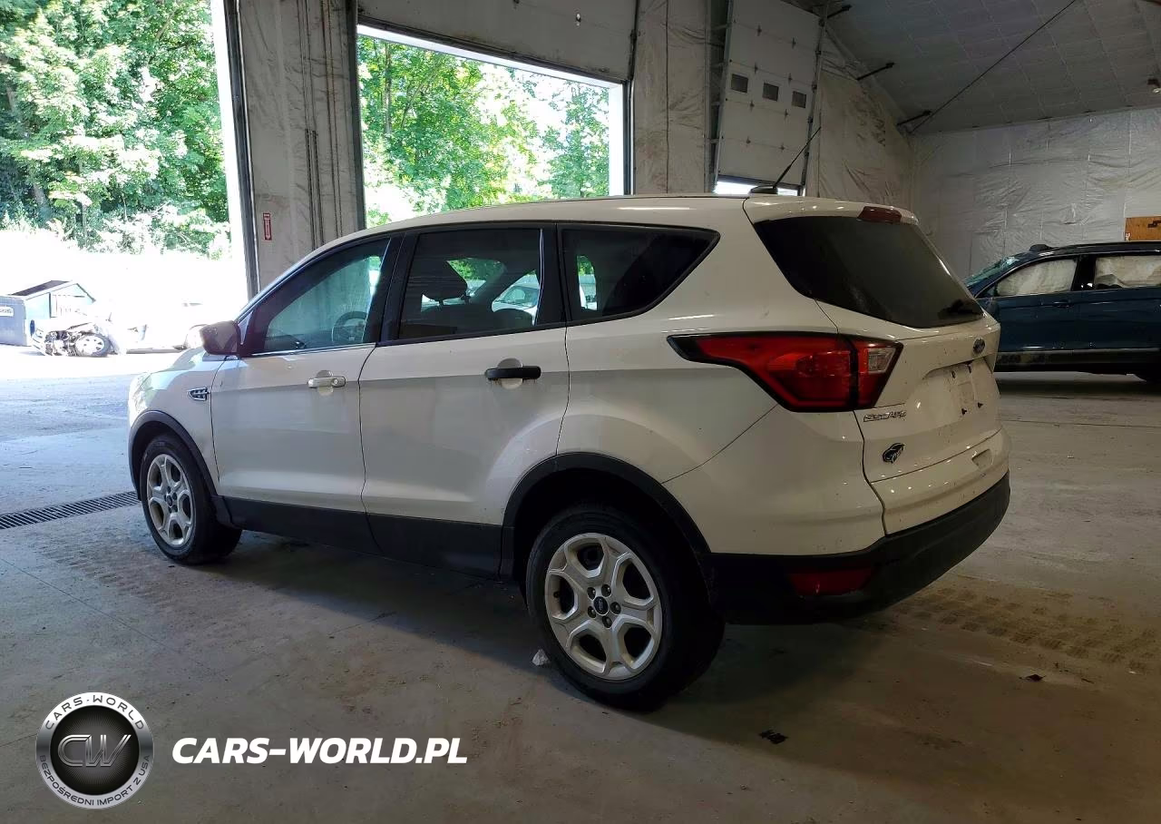 2019 Ford Escape S VIN:1FMCU0F71KUB36439 - 2