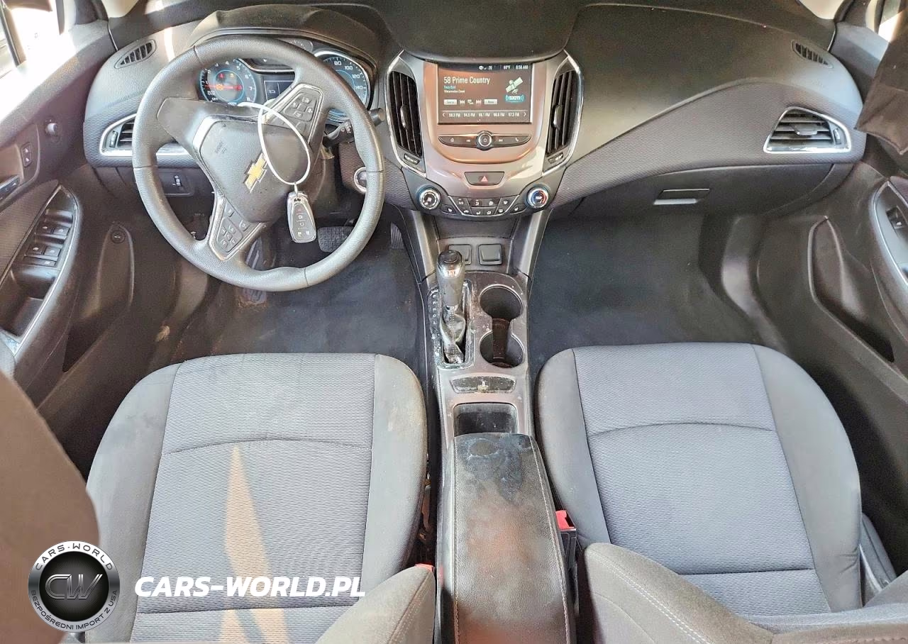 2018 Chevrolet Cruze Lt VIN:1G1BE5SM5J7179760 - 8