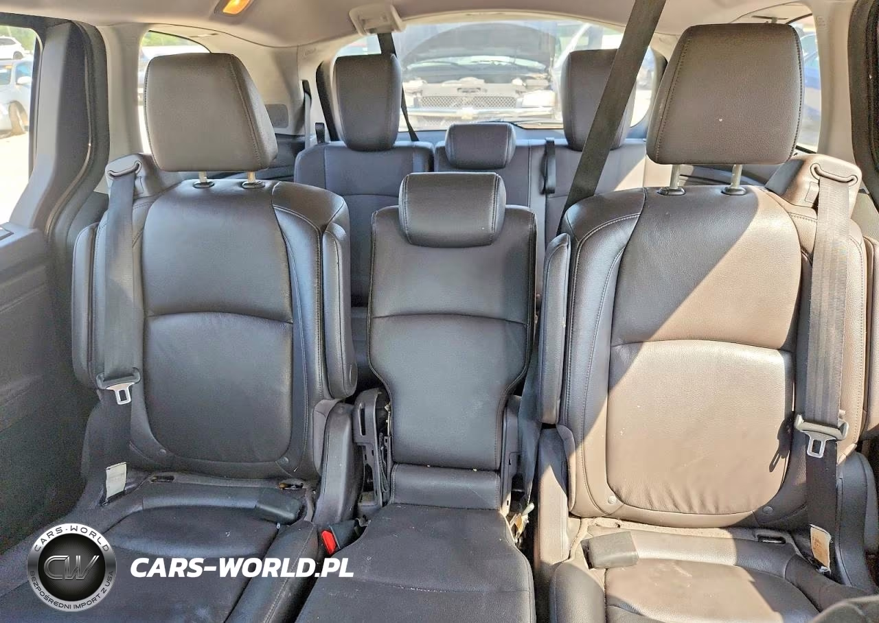 2018 Honda Odyssey Elite VIN:5FNRL6H91JB019731 - 10